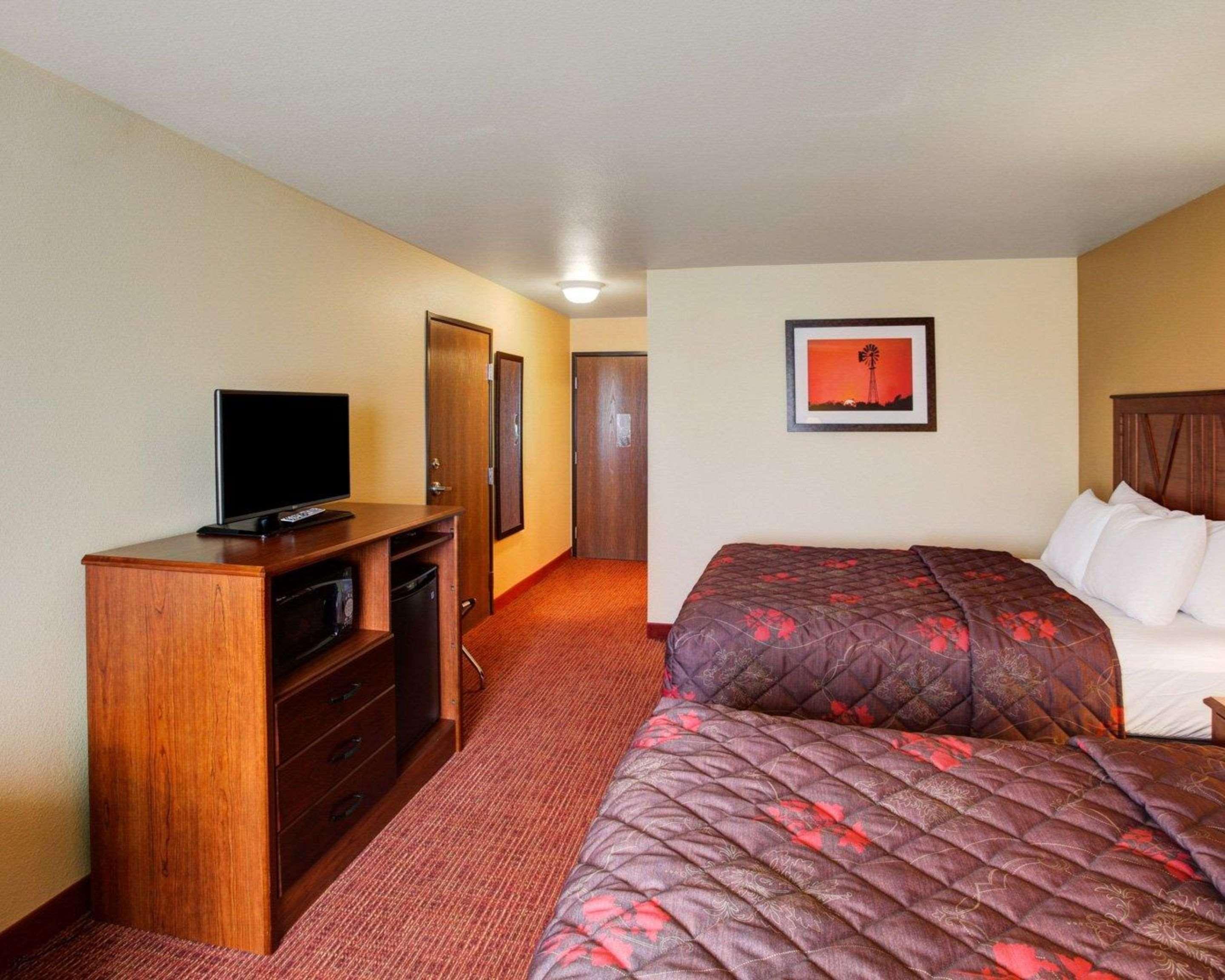Rodeway Inn & Suites Phillipsburg エクステリア 写真