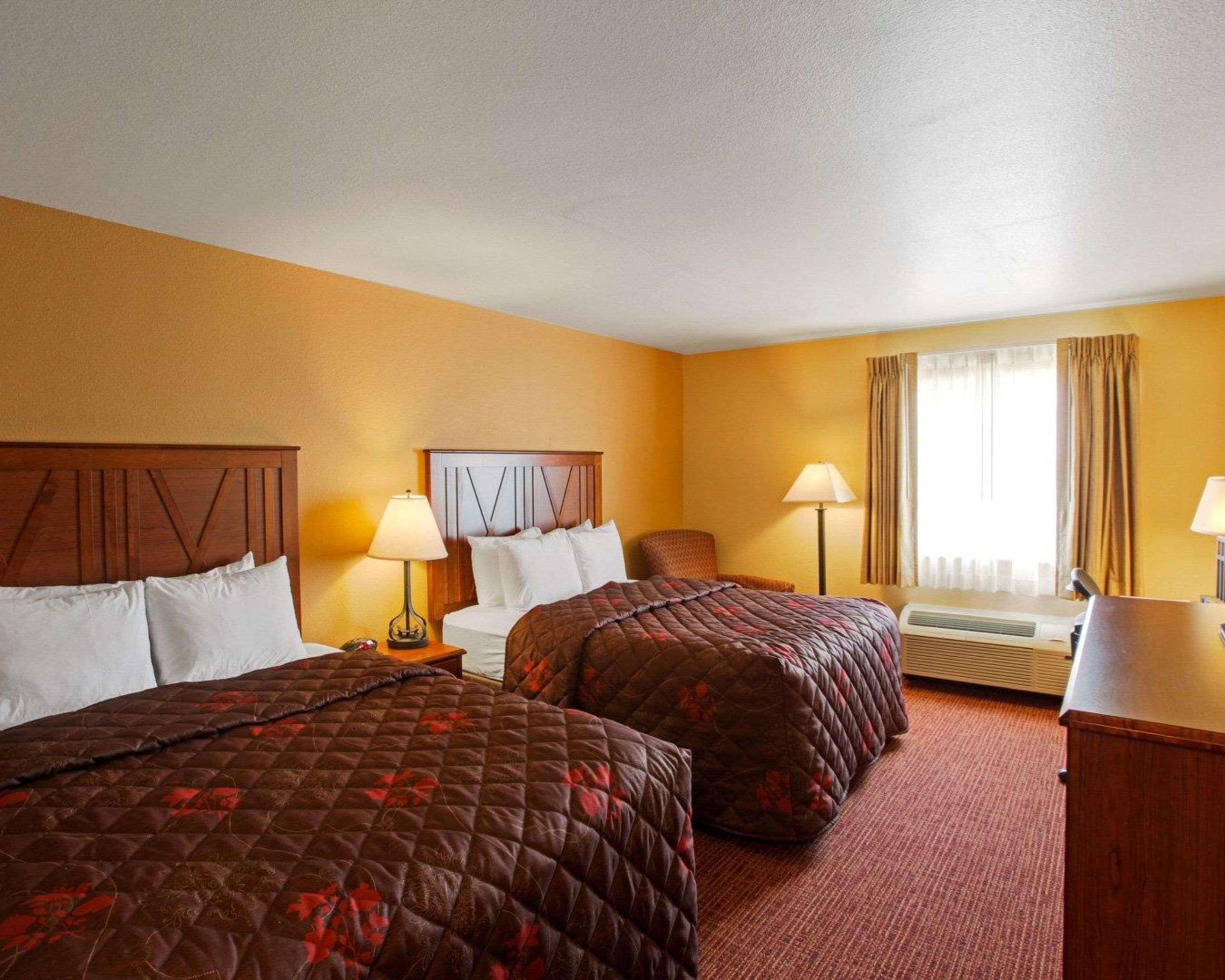Rodeway Inn & Suites Phillipsburg エクステリア 写真