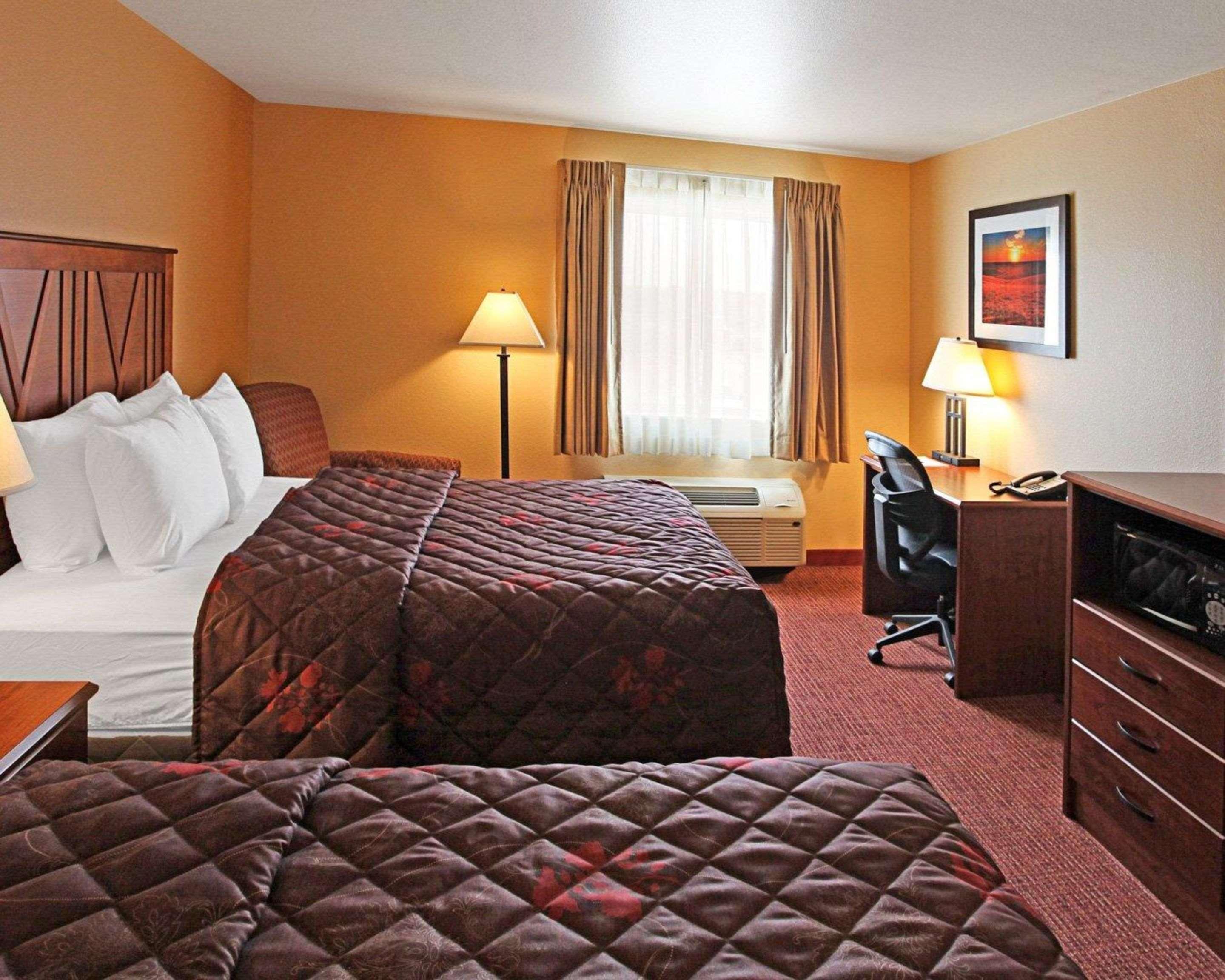 Rodeway Inn & Suites Phillipsburg エクステリア 写真