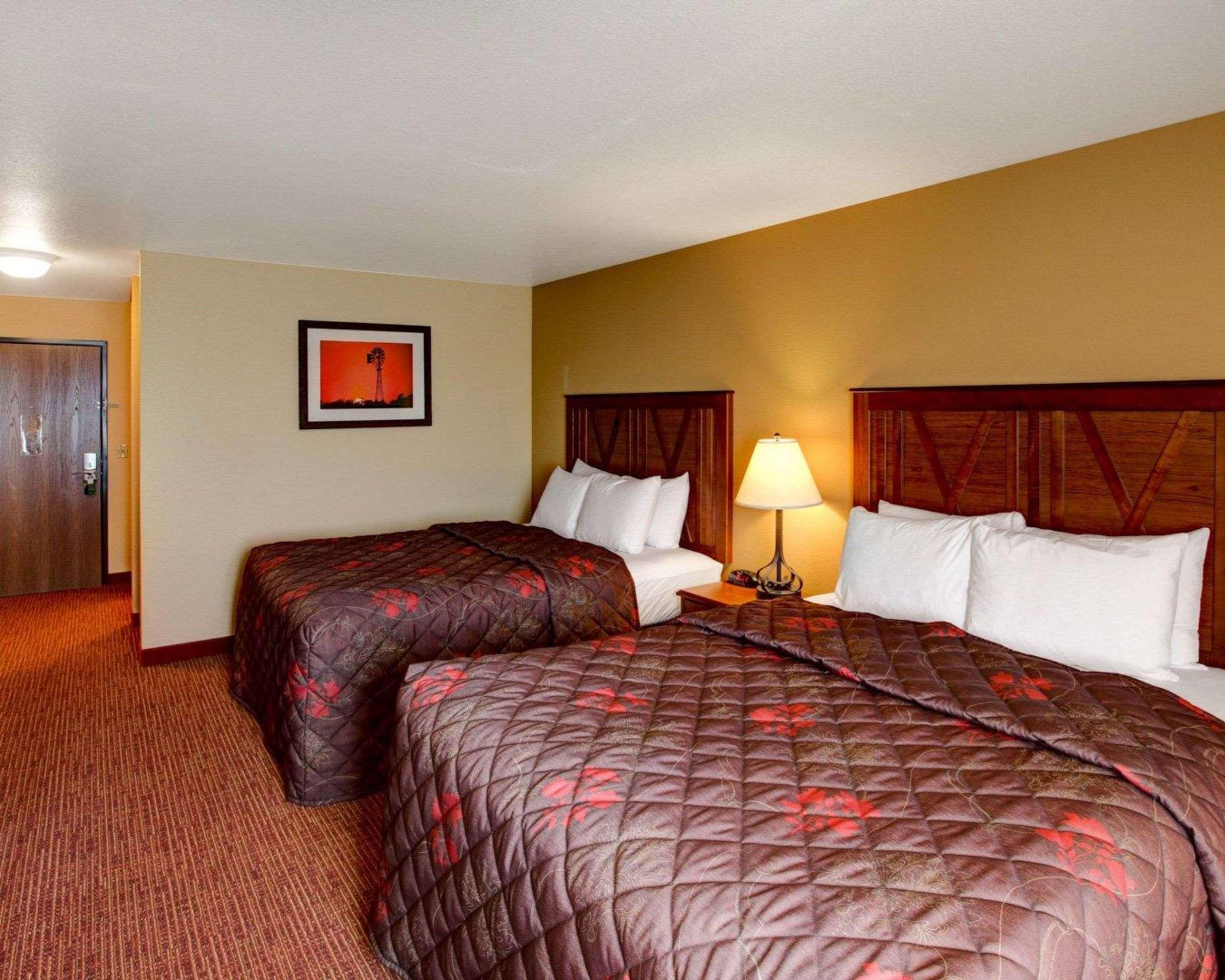 Rodeway Inn & Suites Phillipsburg エクステリア 写真