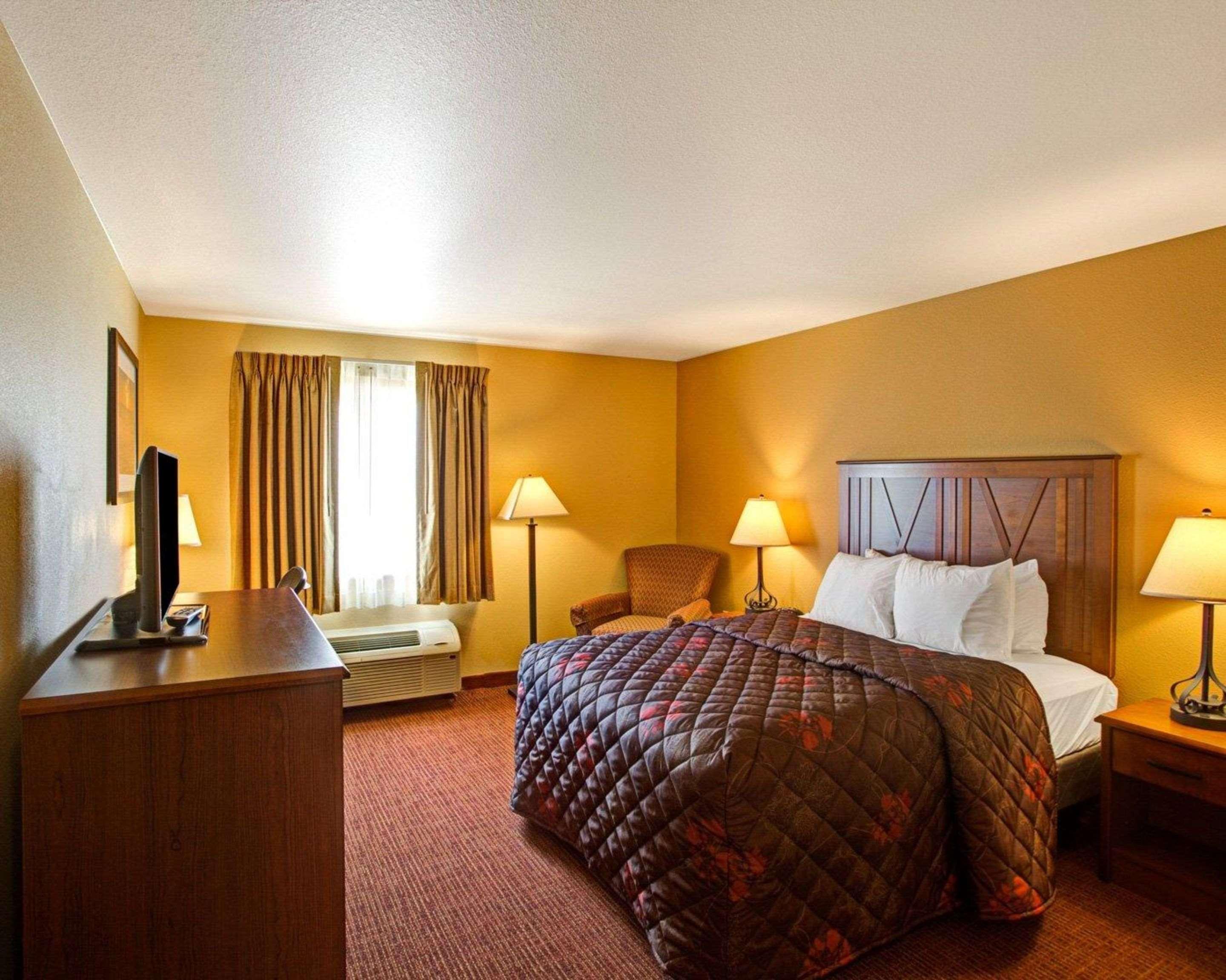 Rodeway Inn & Suites Phillipsburg エクステリア 写真